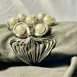 Elegant Silver Tone Wire Wrapped Cuff‎ Bracelet with Cream Faux Pearls